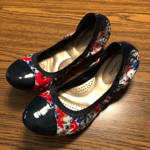 Flowered Navy Flats